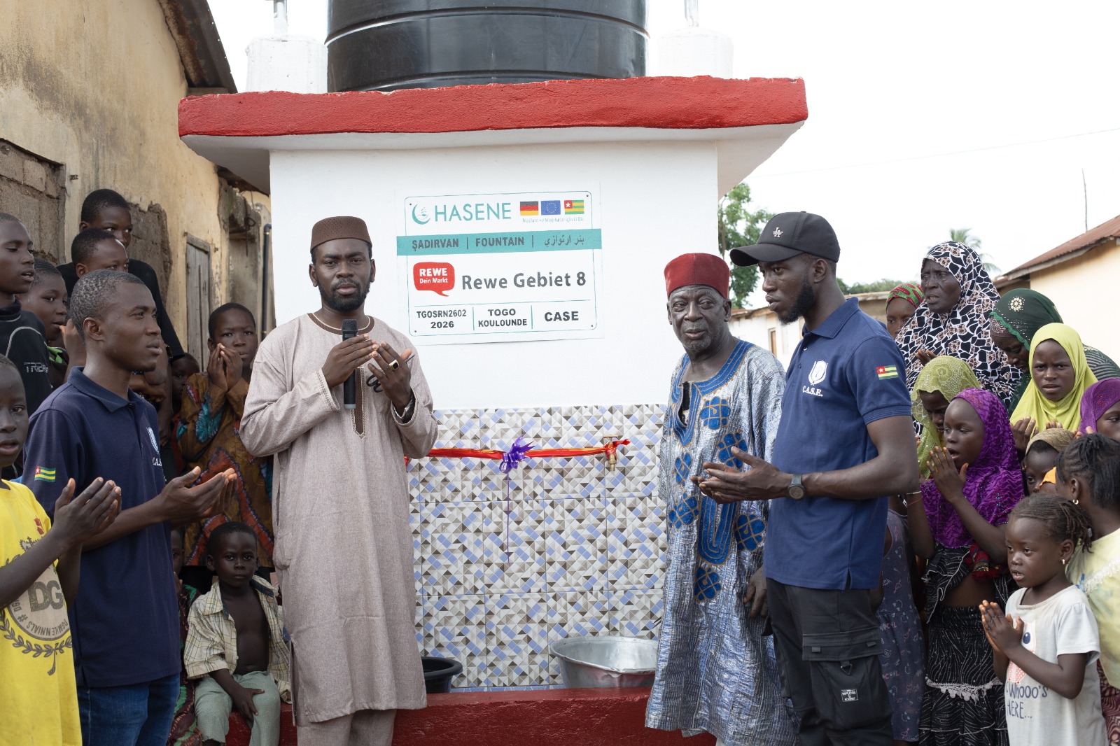 Inauguration de forages réalisés par la fondation HASENE.