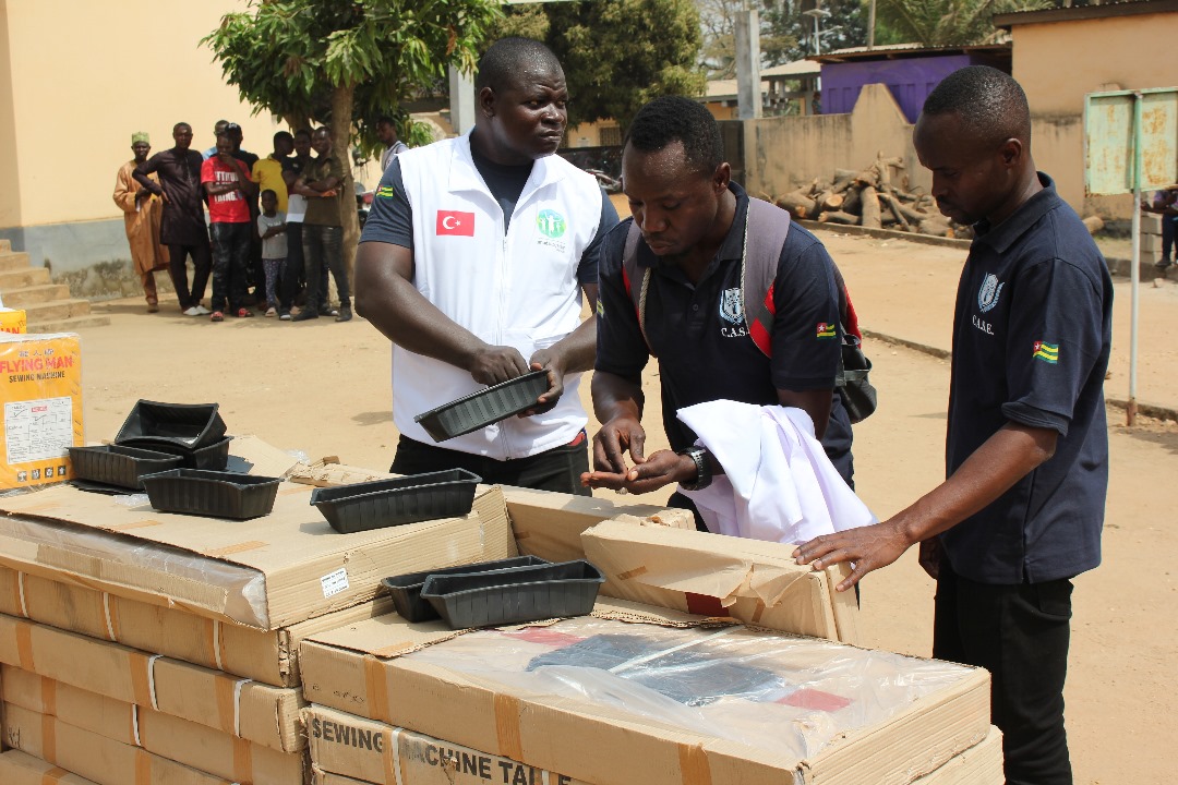 🧵 Don de Machines à Coudre avec le Partenaire UMUDA Kosanlar Dernegi 🧵